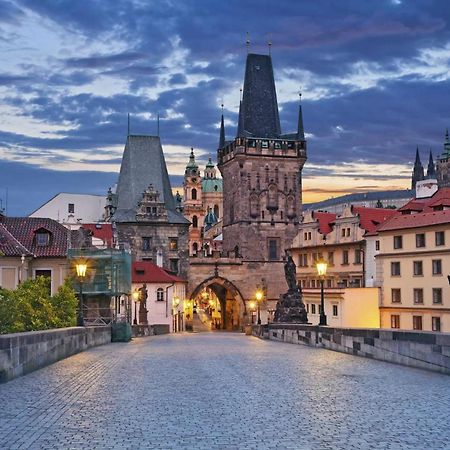 Premium Apart With A Balcony Prague Apartment Bagian luar foto